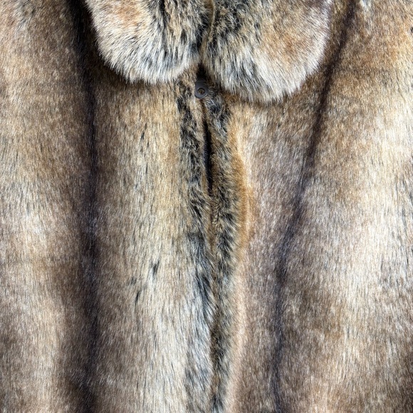 Faux Fur Brown Collared & Lined Vest w/2 Pockets Women’s Size Medium - Picture 6 of 7